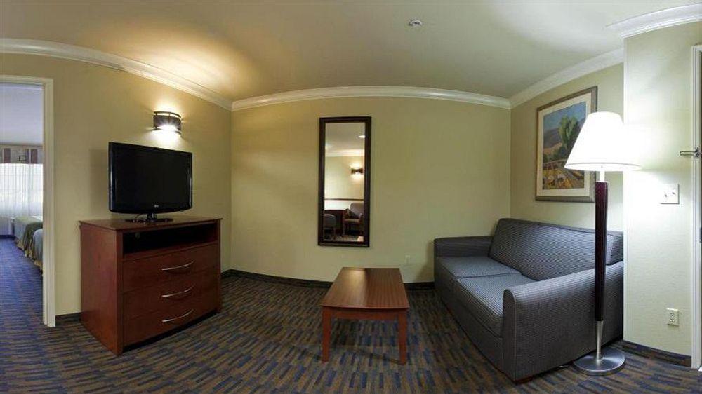 Holiday Inn Express & Suites Watsonville By Ihg Esterno foto