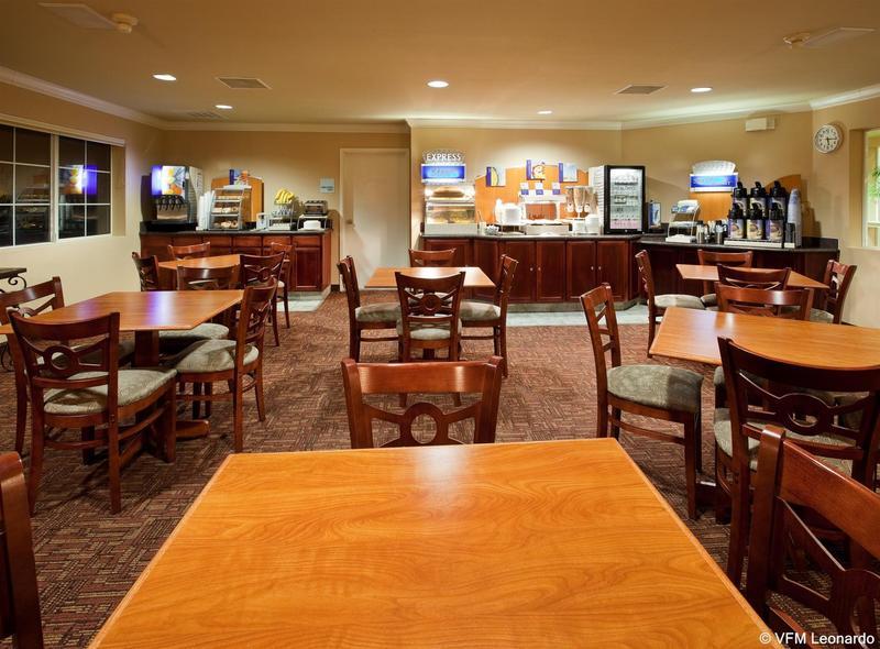 Holiday Inn Express & Suites Watsonville By Ihg Esterno foto