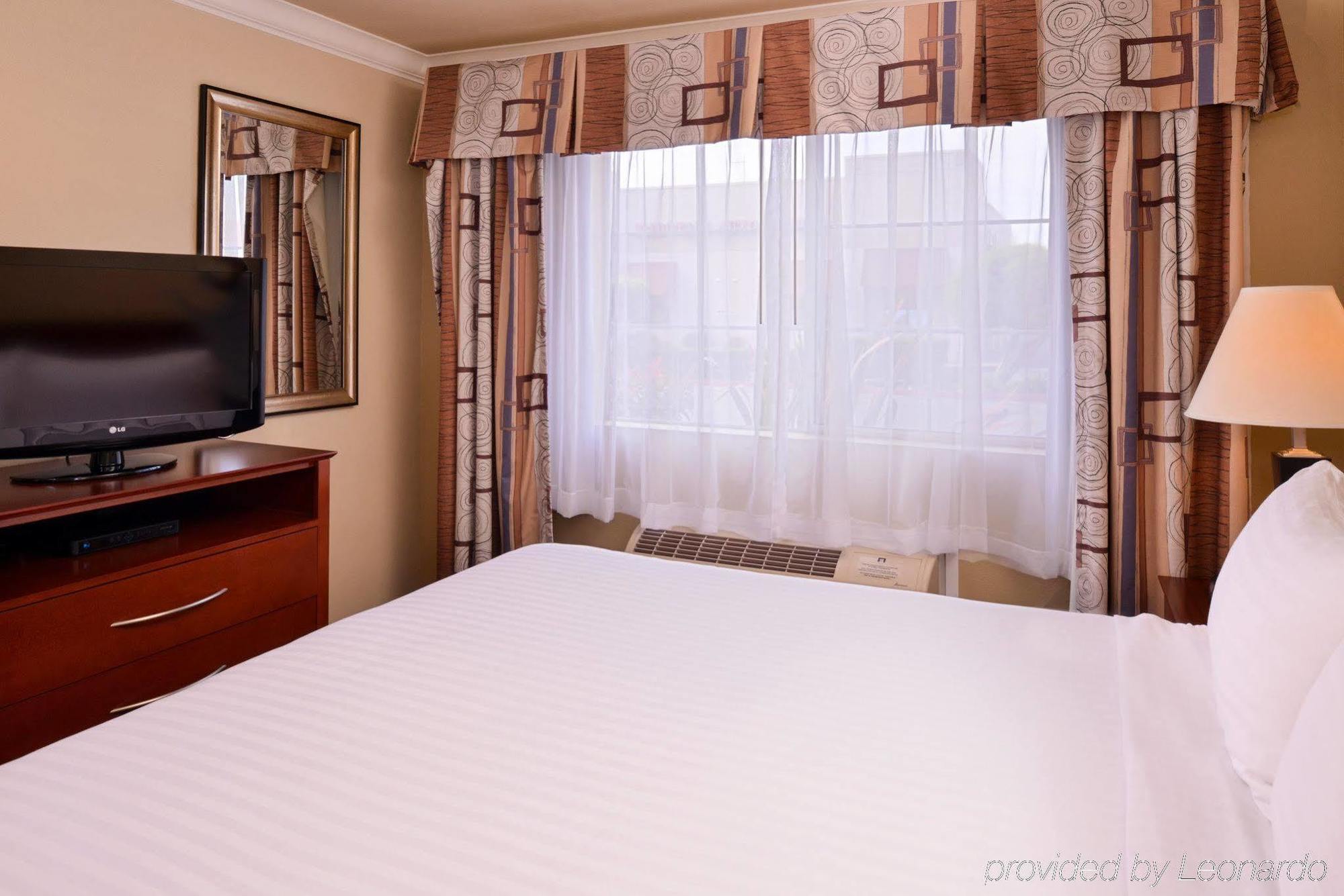 Holiday Inn Express & Suites Watsonville By Ihg Esterno foto